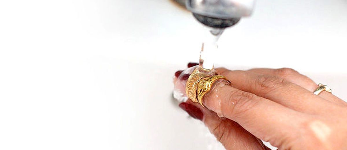 Как отмыть золотое кольцо от краски